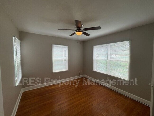 Building Photo - 1523 E Concord St