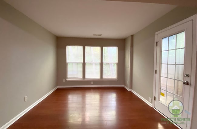 Building Photo - 222 Cambria Ct