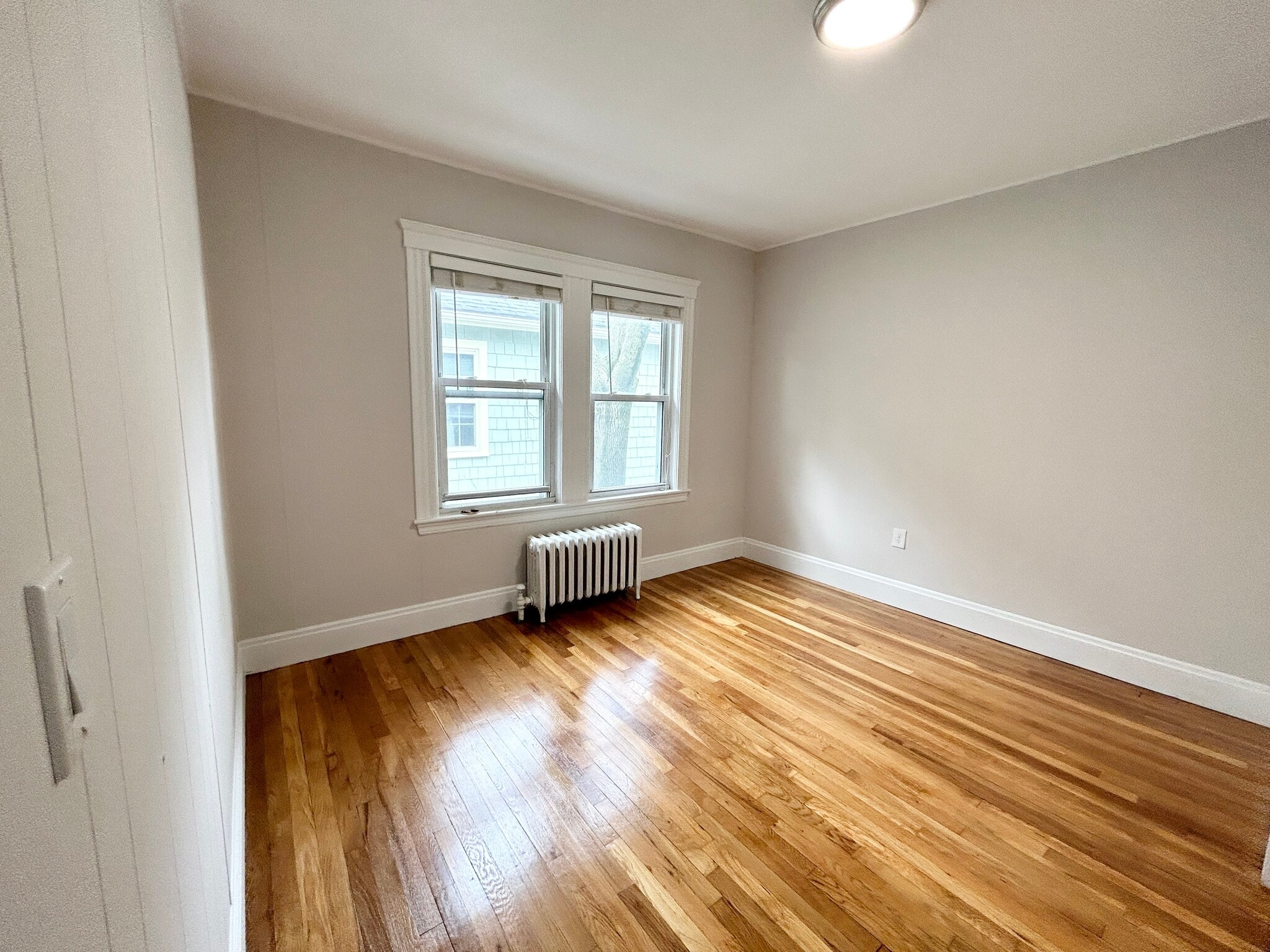 Building Photo - 120 Hillside St