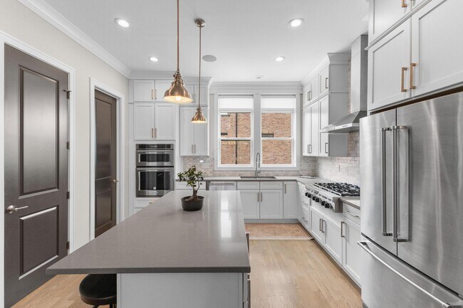 Building Photo - 293 Auden Ave