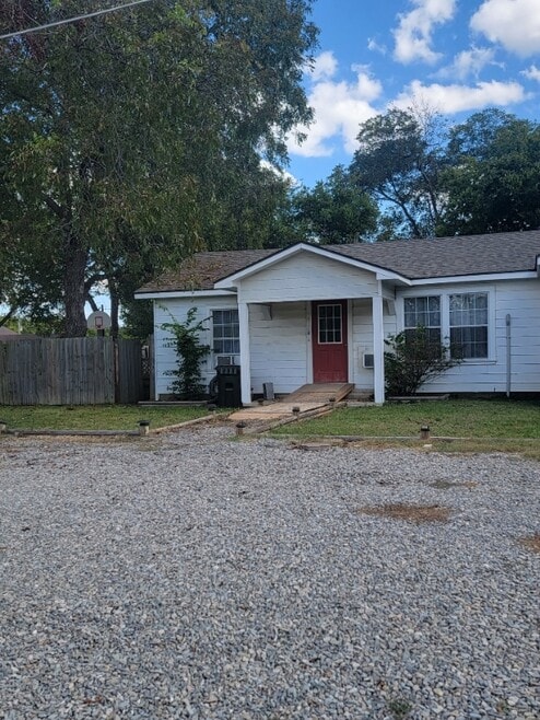 Building Photo - 106 N Henderson Ave
