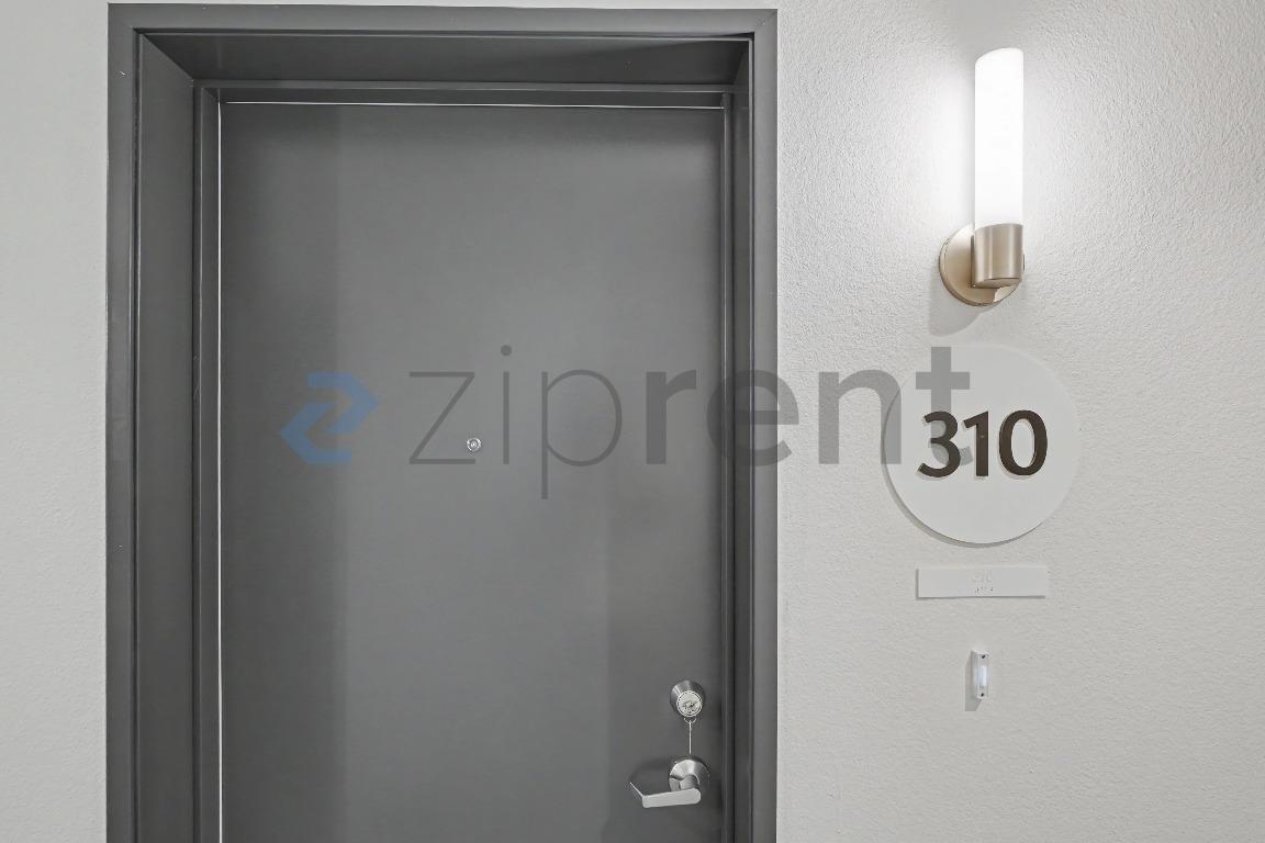 Building Photo - Unit 310