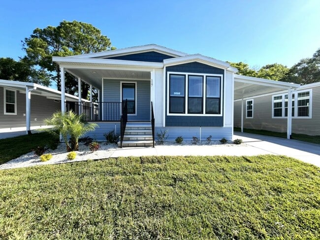 Primary Photo - 117 N Lake Dr