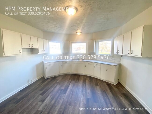 Building Photo - 1507 Garfield Ave SW
