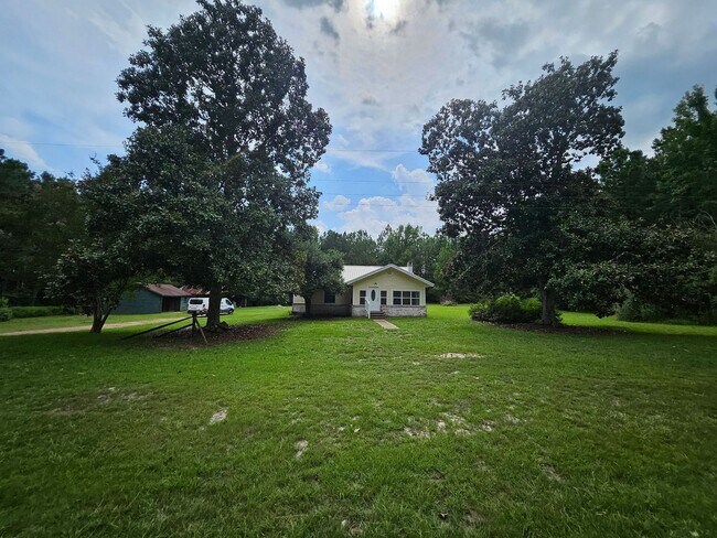 Building Photo - 1046 Miers St