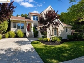 Building Photo - 2913 Haddington Ct