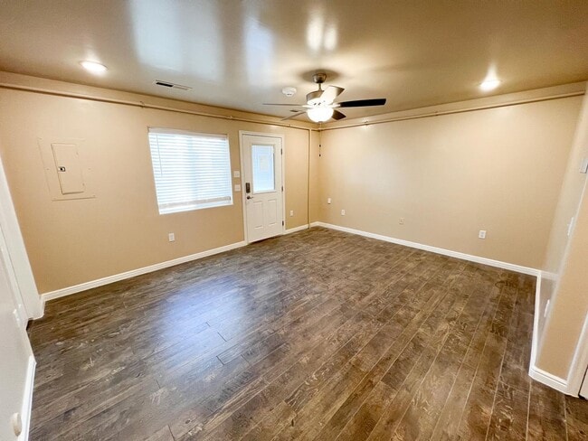 Building Photo - S207 Renovated Studio Apartment! Utilities Included!