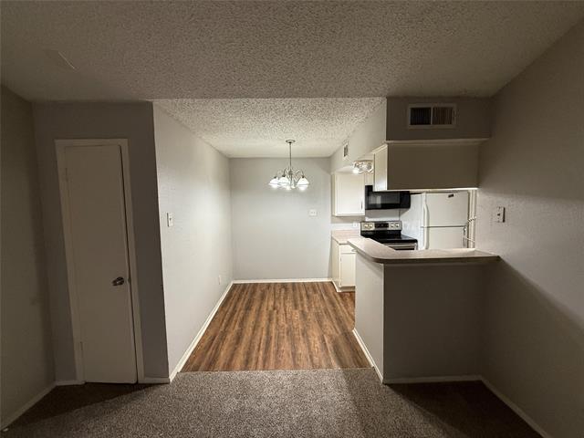 Building Photo - 7152 Fair Oaks Ave