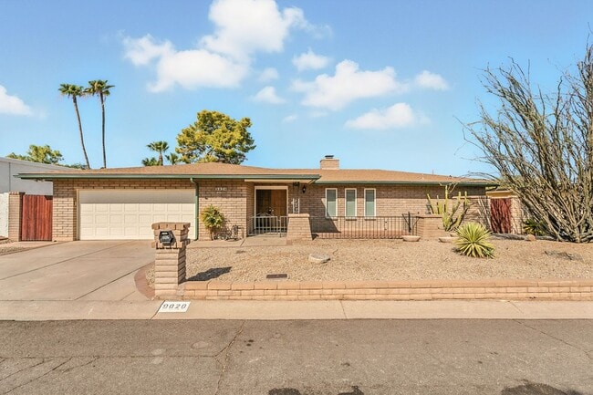 Primary Photo - Beautiful 3 bed, 2 bath w/ bonus Room, loc...