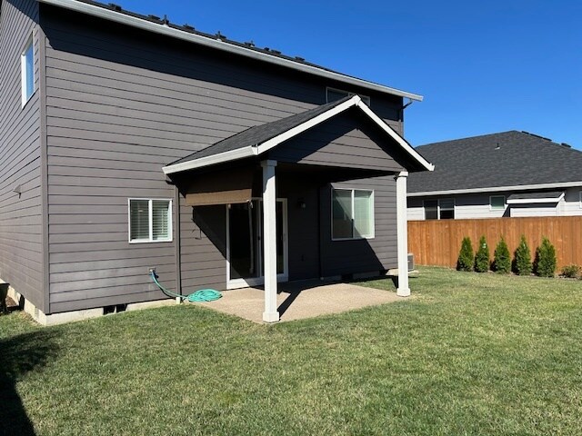 Building Photo - 4546 Sagecrest Dr NE