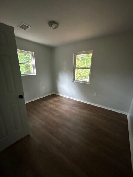 Building Photo - 1566 Harper St