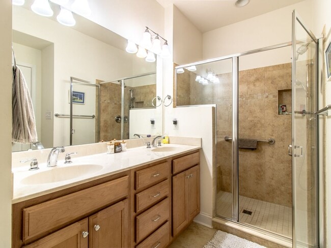 Building Photo - Unfurnished Year-Round Rental: 4BR End-Unit Townhome in Governors Near Downtown Lewes & Bike Trail