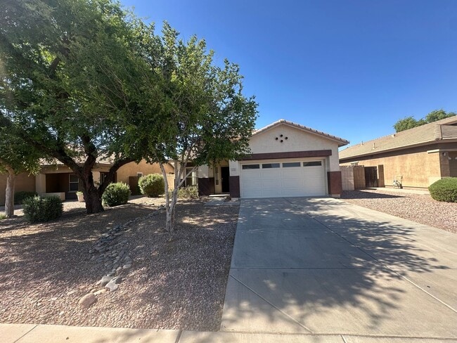 Building Photo - SAN TAN RANCH SINGLE LEVEL 4 BEDROOM WITH NEW FLOORING THROUGHOUT