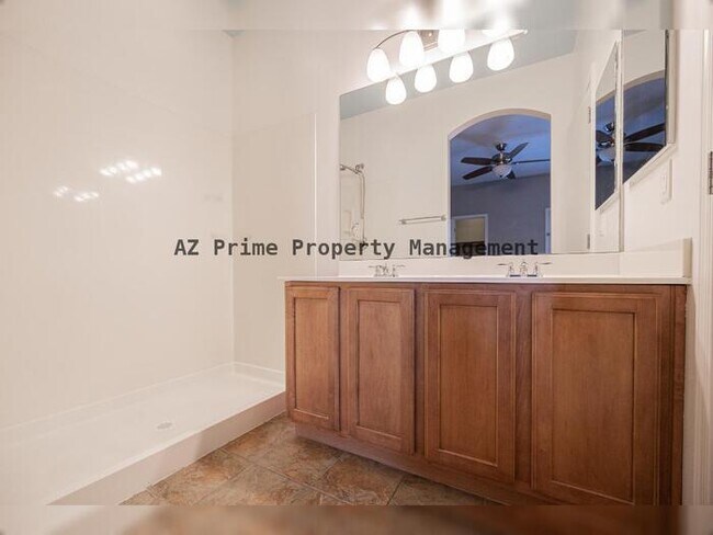 Building Photo - 7821 N 21st Ave
