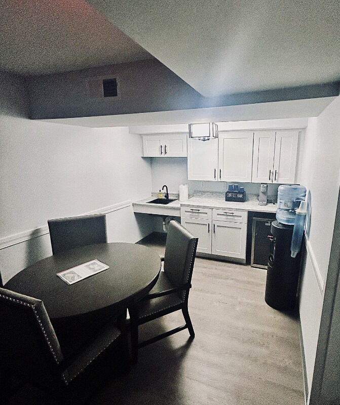 Building Photo - 235 Pond St