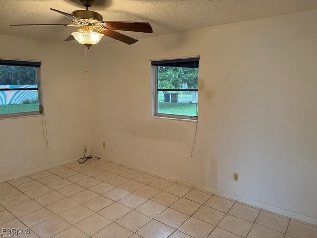 Building Photo - 406 Morgan Cir S