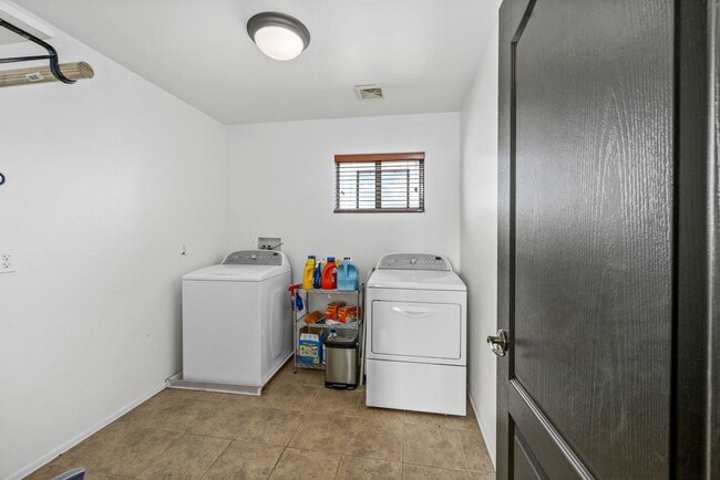 Building Photo - San Marcos