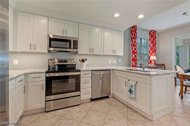 Building Photo - 22971 Rosedale Dr