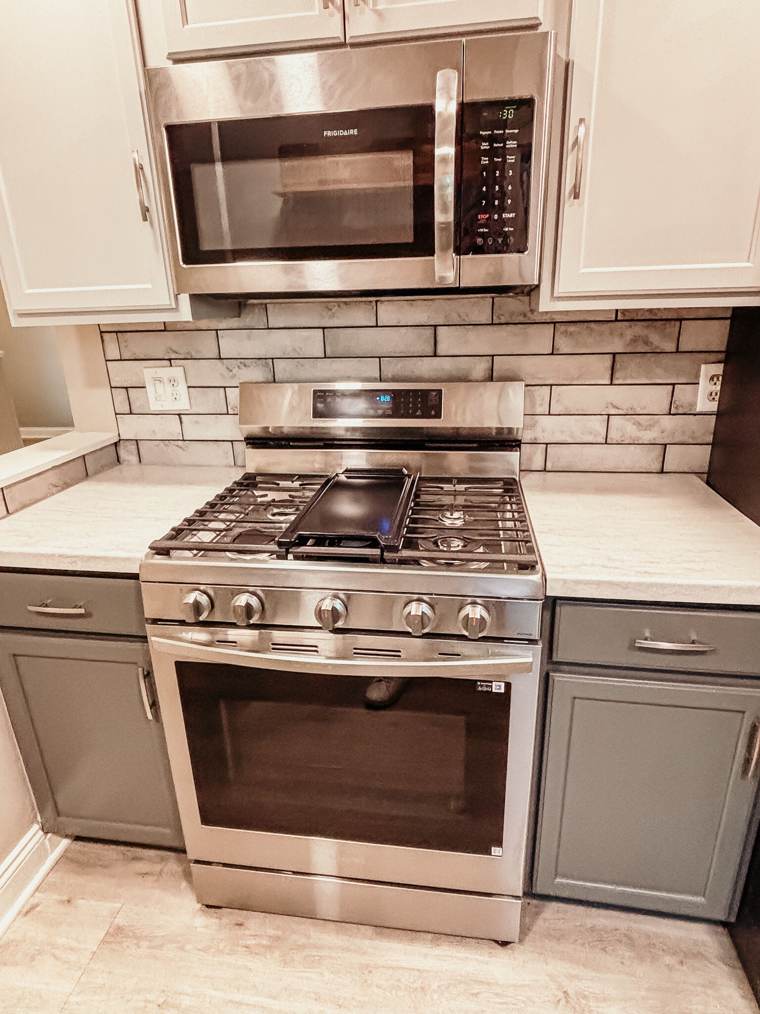 New stove - 1006 N New Jersey St
