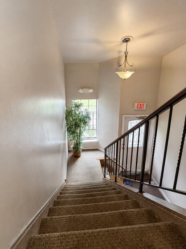 Building Photo - 116 Gant Cir