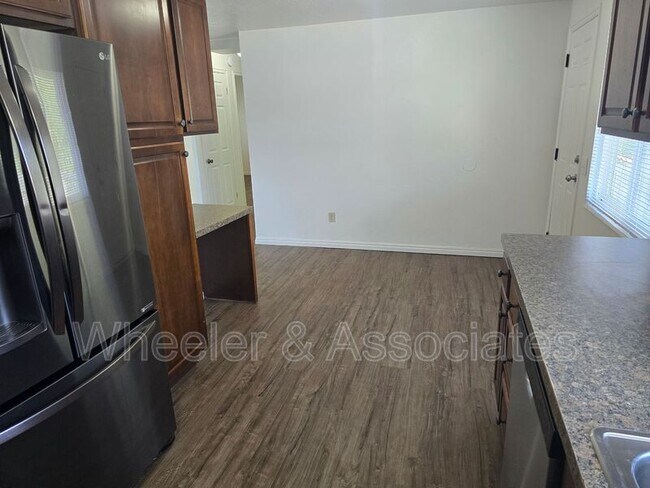 Building Photo - 6087 S 2475 W