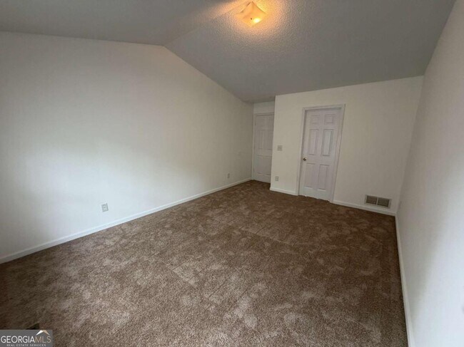 Building Photo - 1613 Fort Perry Way