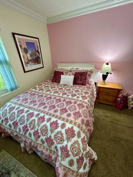 Building Photo - 9512 Saddlebrook Dr