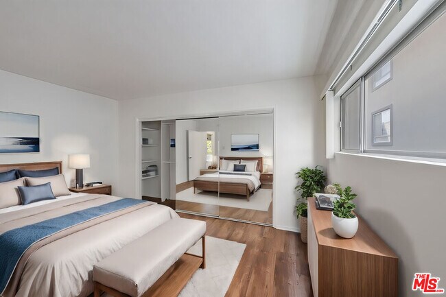 Building Photo - 1852 Kelton Ave