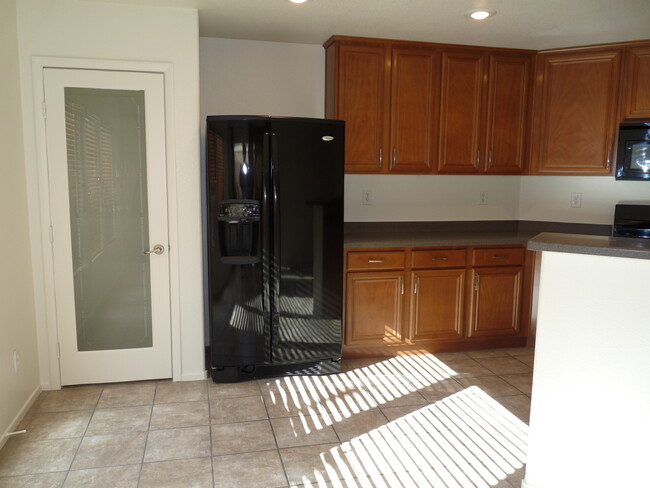 Building Photo - SOUTHWEST 3 BEDROOM, 2.5 BATH WITH LOFT