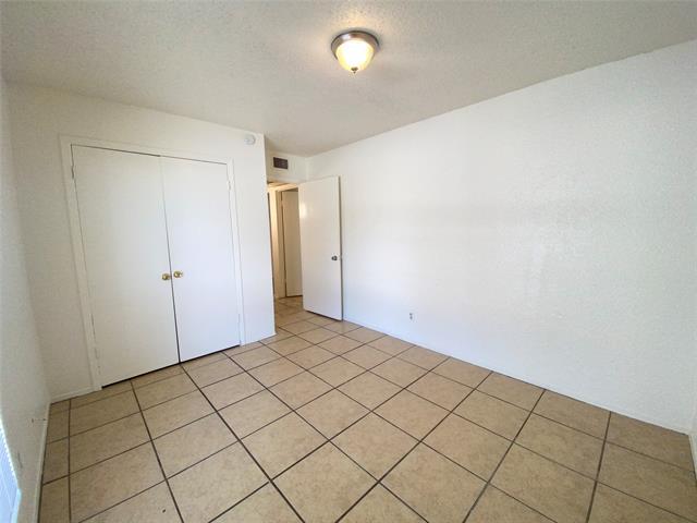 Building Photo - 6808 Trail Lake Dr