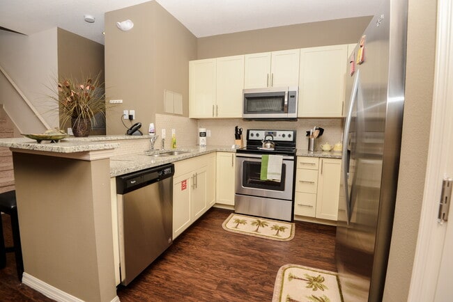 Building Photo - 3241 Wish Ave