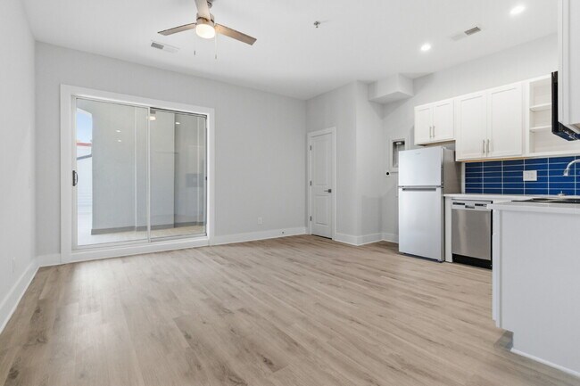 Building Photo - Downtown Gastonia Condo