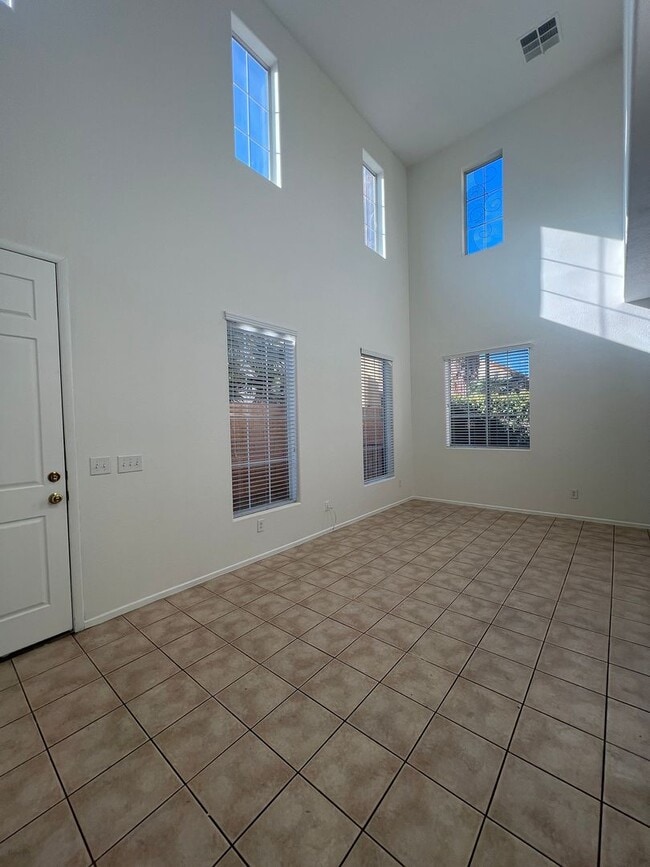 Building Photo - Stunning 3 bedroom home in a gated community!