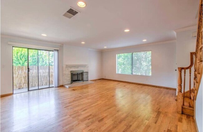 living room/family room - 4257 Laurel Canyon Blvd