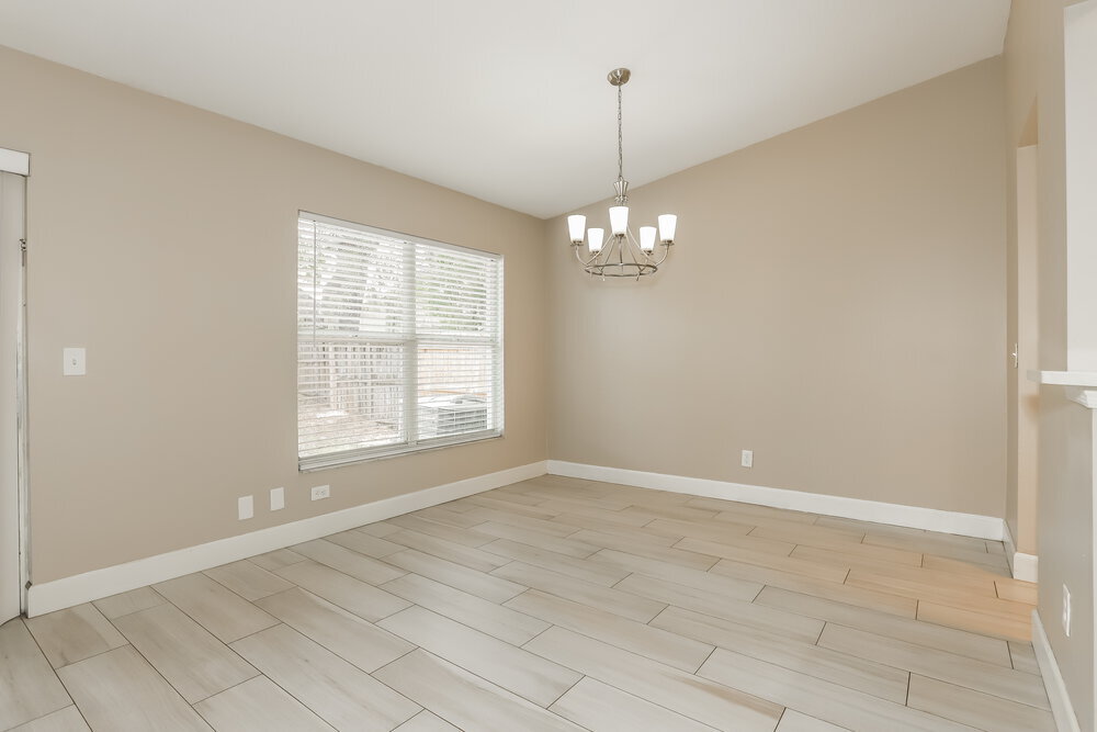 Building Photo - 1138 Hardwood Dr