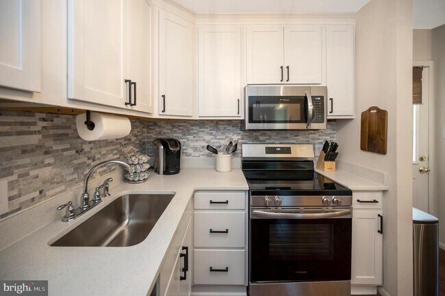 Building Photo - 206 Pleasants Dr