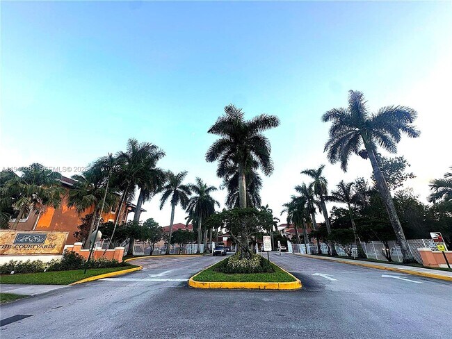 Building Photo - 6900 SW 39th St