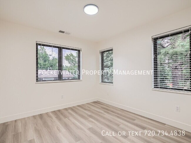 Building Photo - 3595 Darley Ave