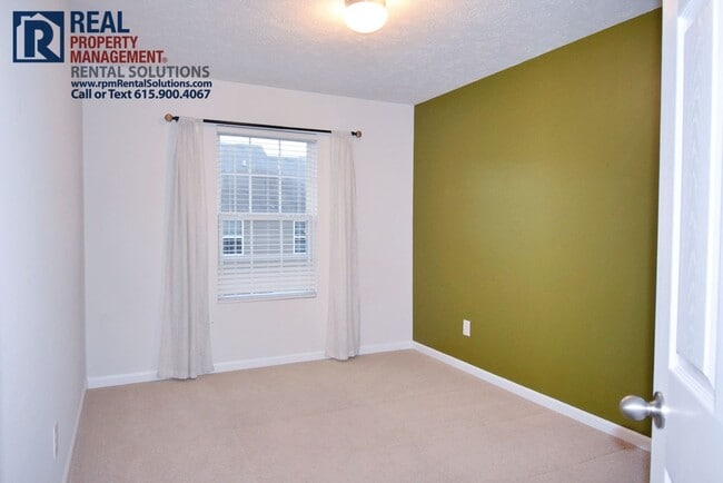 Building Photo - Fantastic 3BR townhome in Nippers Corner w/ attached garage!