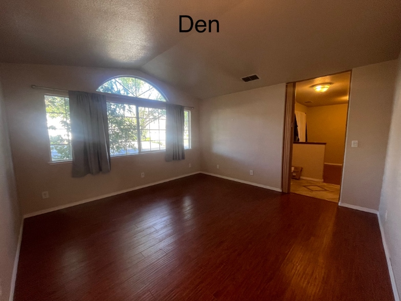 Building Photo - 4729 Ponderay Ln