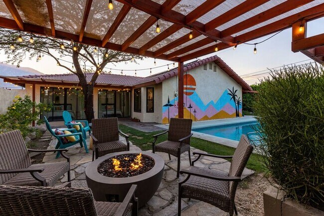 Building Photo - Beautiful fully furnished 3 bedroom home in Palm Springs (Monthly Only - No Long Term)