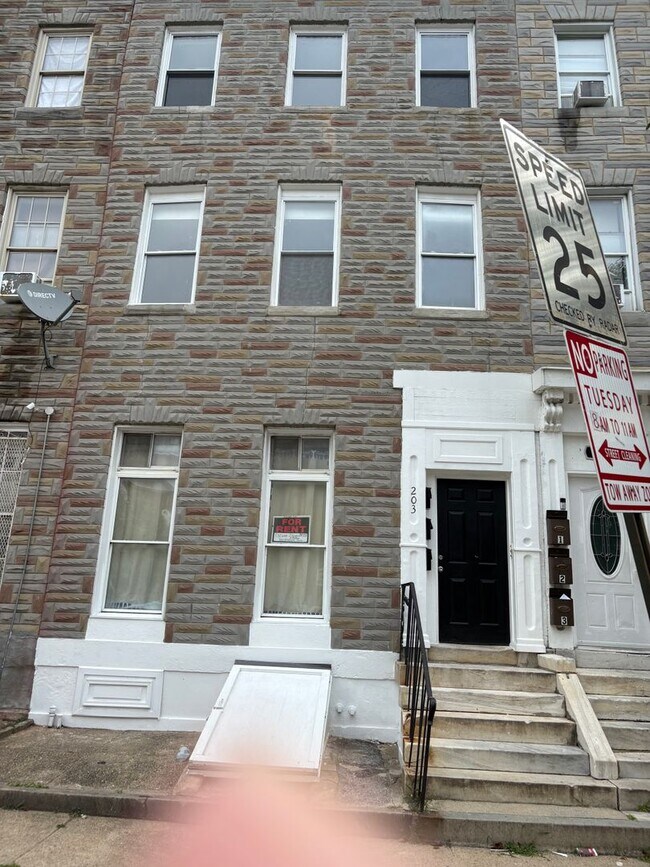 Building Photo - 203 N Carey St