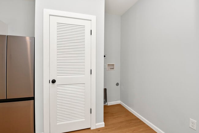 Building Photo - 505 W Grand St