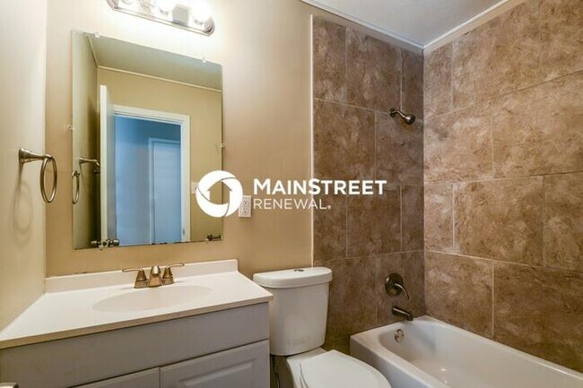 Building Photo - 3 Bedroom Pet-Friendly Home in Florissant, MO with Main Street Renewal