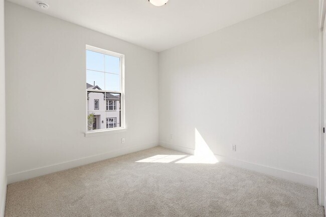 Building Photo - 7164 Confetti Ln