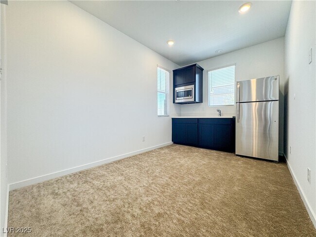 Building Photo - 4357 Azalea Hls St