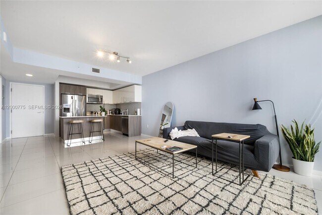 Building Photo - 5252 NW 85th Ave