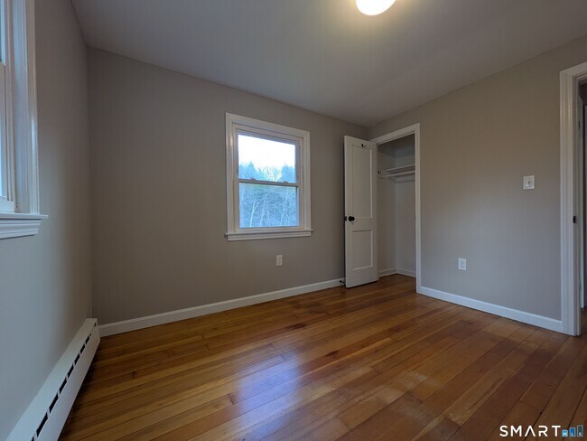 Building Photo - 414 Salmon Brook St