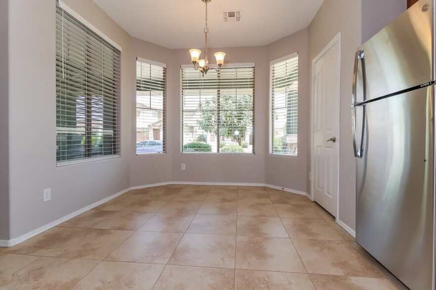 Building Photo - 23851 W Gibson Ln