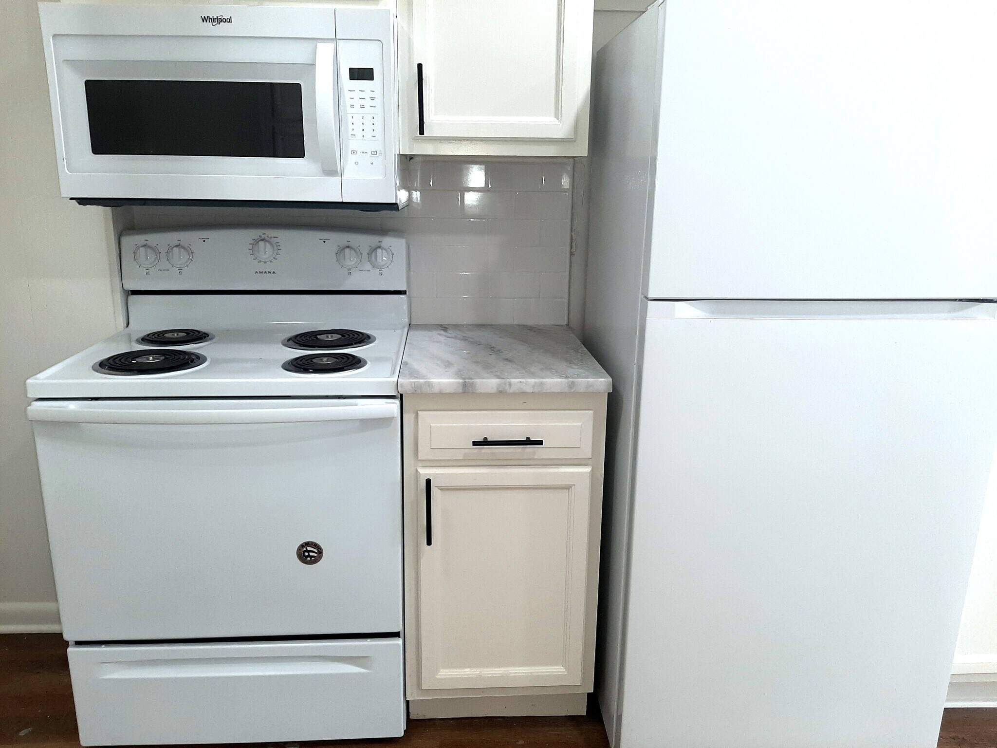 Building Photo - 19 W Washington St Apt 3